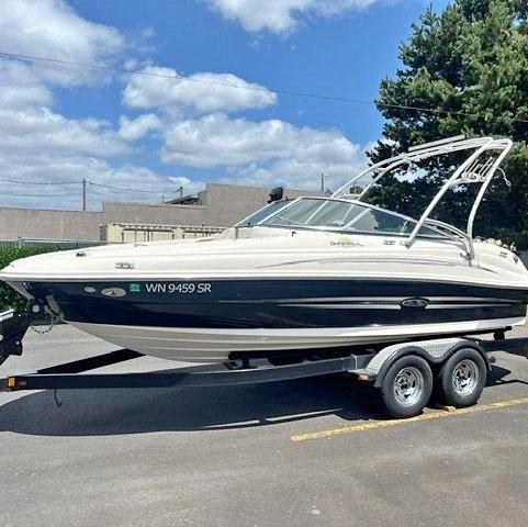 2007 SeaRay sundeck 200