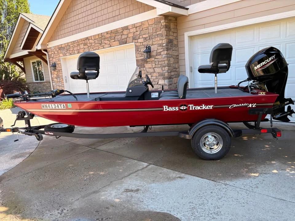 2024 Bass Tracker Classic 50 ELPT