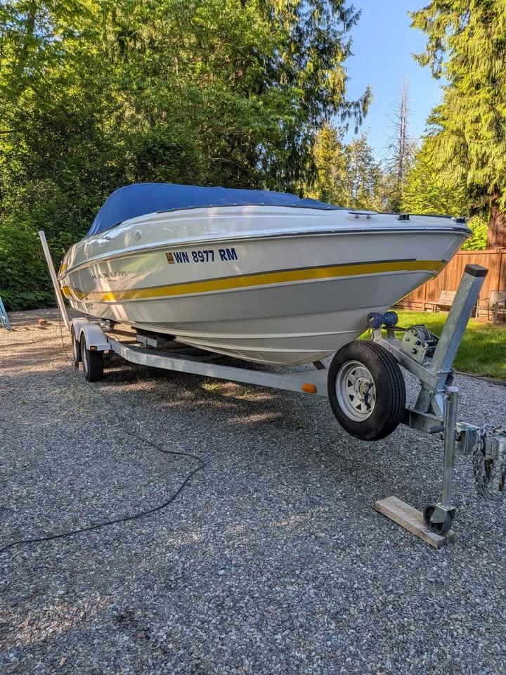 2004 Maxum 24ft 2400 SCR