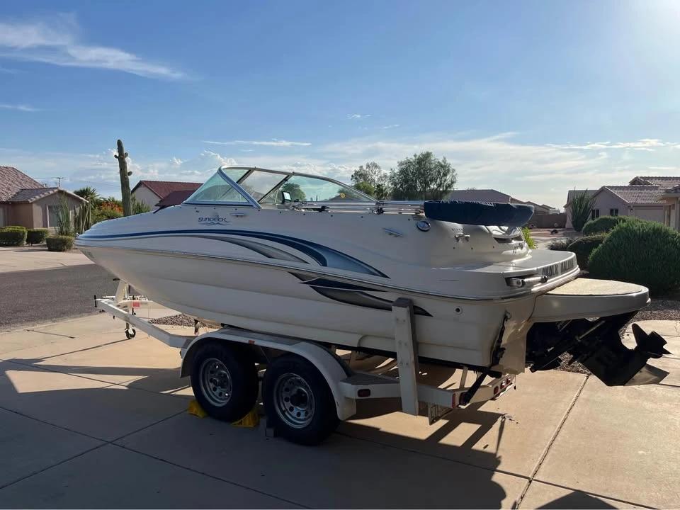 2001 Sea Ray 190 Sun Deck 190 SUNDECK