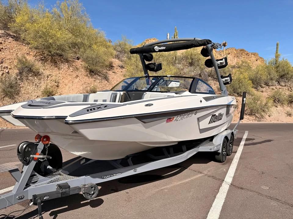 2021 Malibu 23 mxz