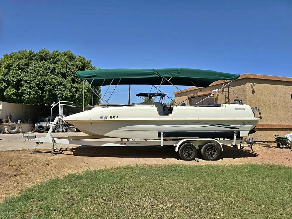 1998 Rinker Flotilla deckboat Flotilla 240