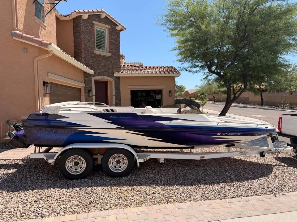 2001 2001 21’ Ultra Boat 21 LX Bowrider