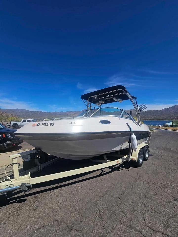 2001 Reinell 220 LSE