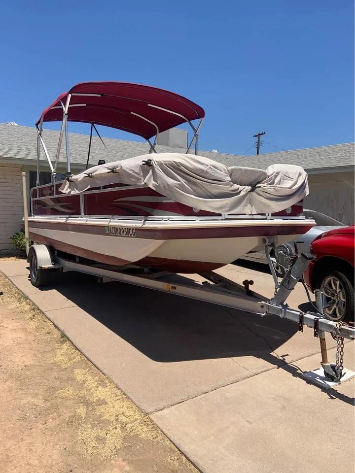 2013 Nautic hurricane deck boat Hurricane FunDeck 196 OB
