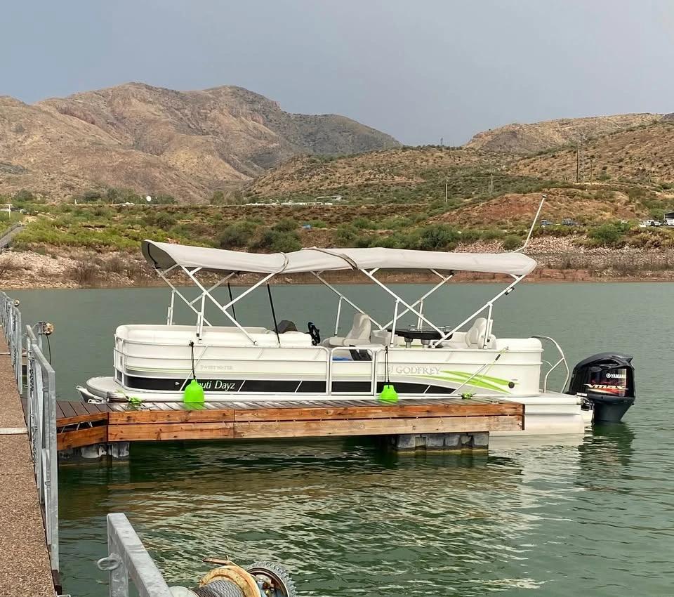 2021 Godfrey Sweetwater 2386 with 250 HP Yamaha SHO Sweetwater 2386