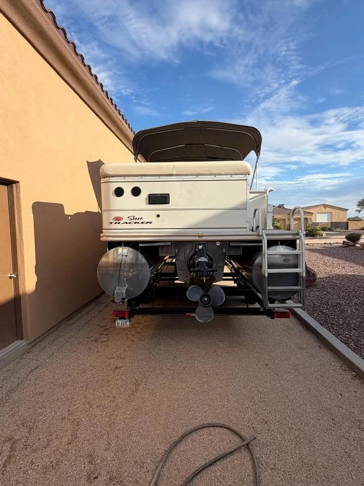 2004 Sun Tracker 28" tri toon Party Cruiser 2