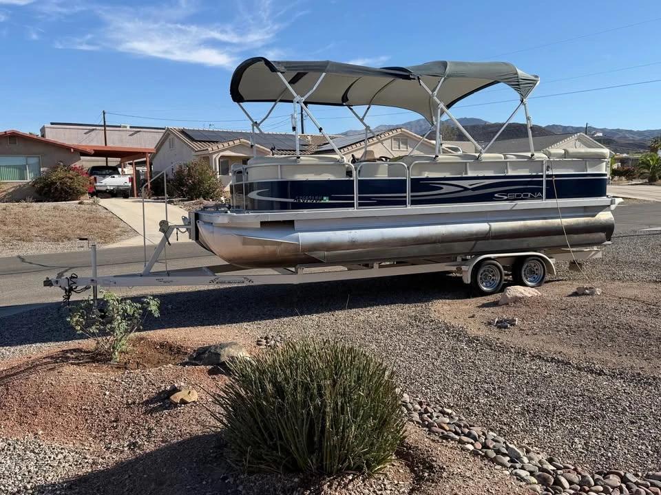 2009 Bennington Tritoon SL2275