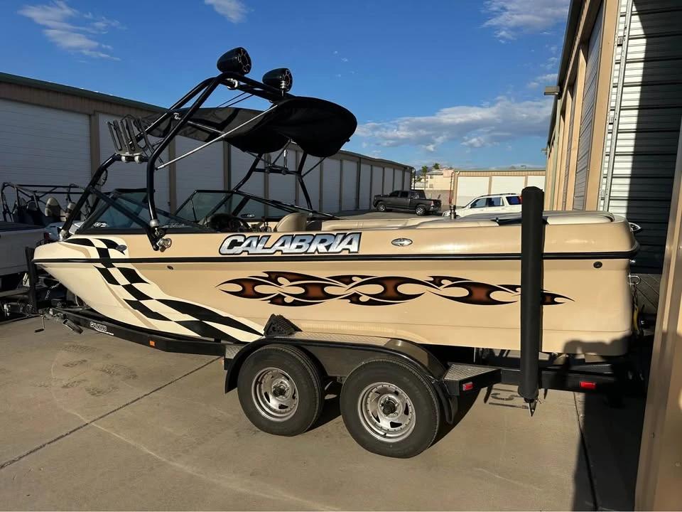 2002 Calabria Pro V Boat