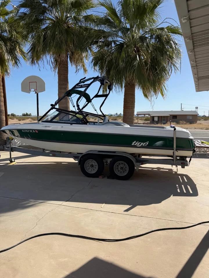 1998 Tige Pre 2200i wt