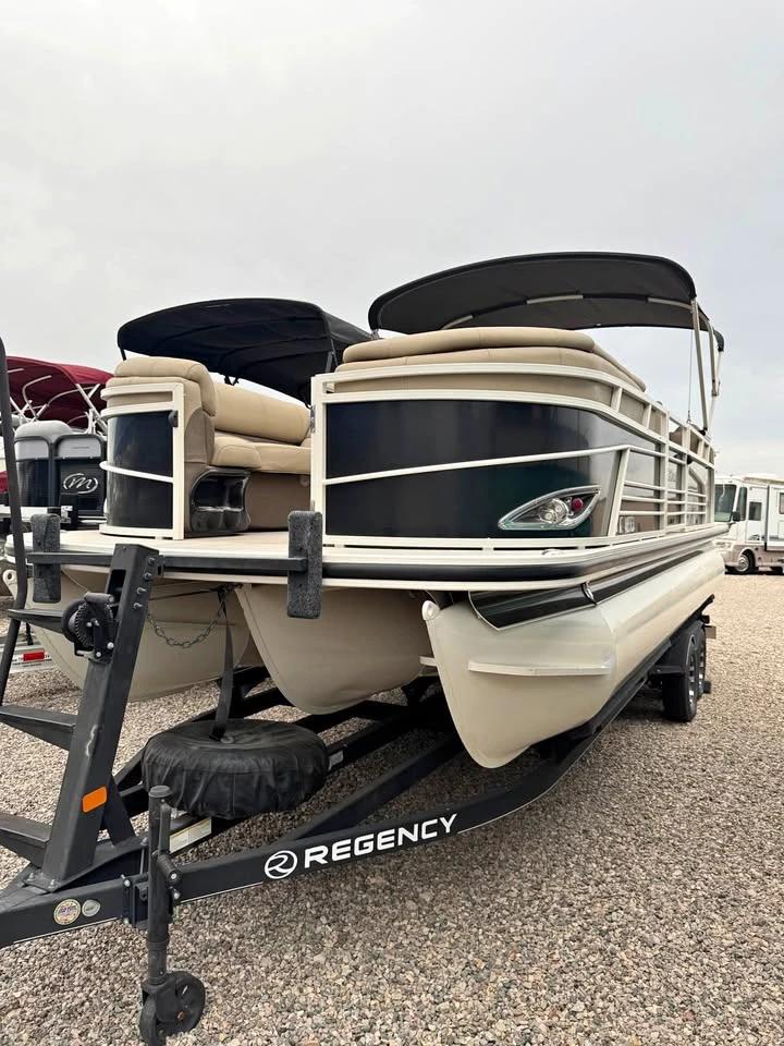 2018 Regency 220le3 220 LE3 Luxury Series