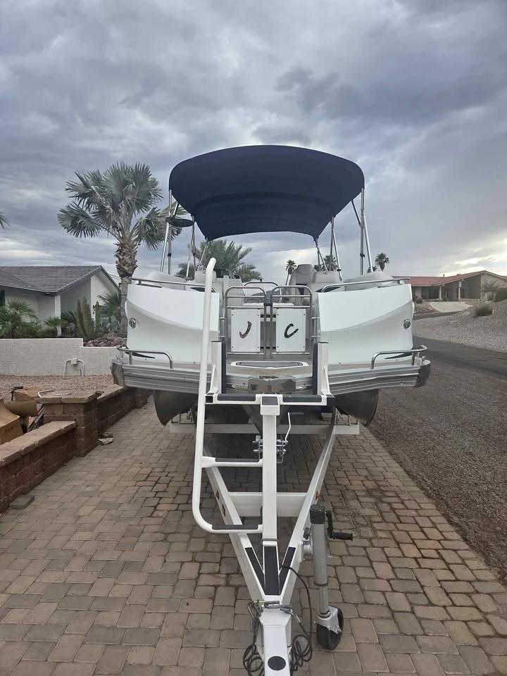 2005 JC TriToon TriToon 226 I/O