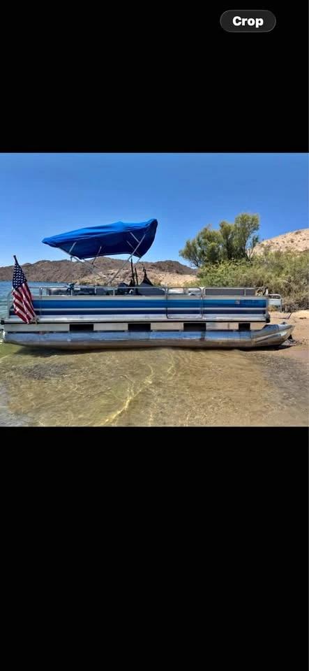 1994 Sun tracker Pontoon Sun Tracker Party Barge 24