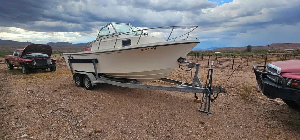 1996 Parker 2110 2110 Walkaround