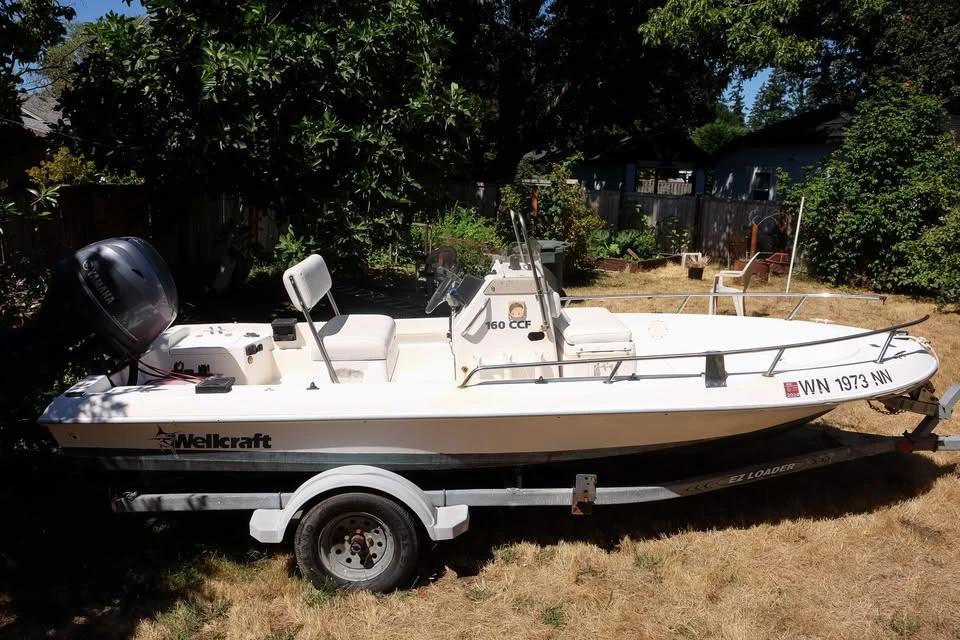 1998 Wellcraft 16 foot runabout CCF 160