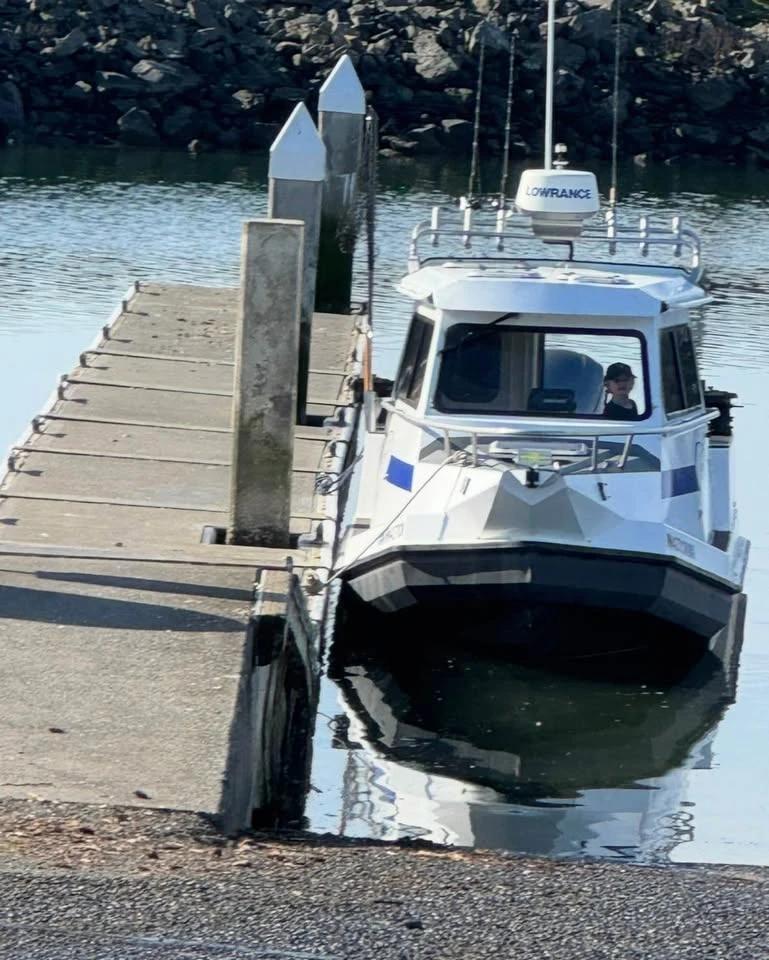 2000 2400 ACB FISHERMAN 2400 Fisherma