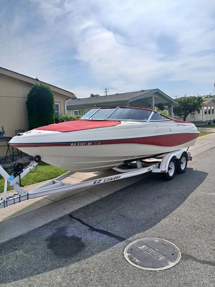 1993 Rinker 212 Captiva Bow Rider 212 Captiva Bow Rider
