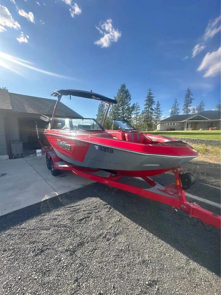 2022 Malibu 21 LX Wakesetter