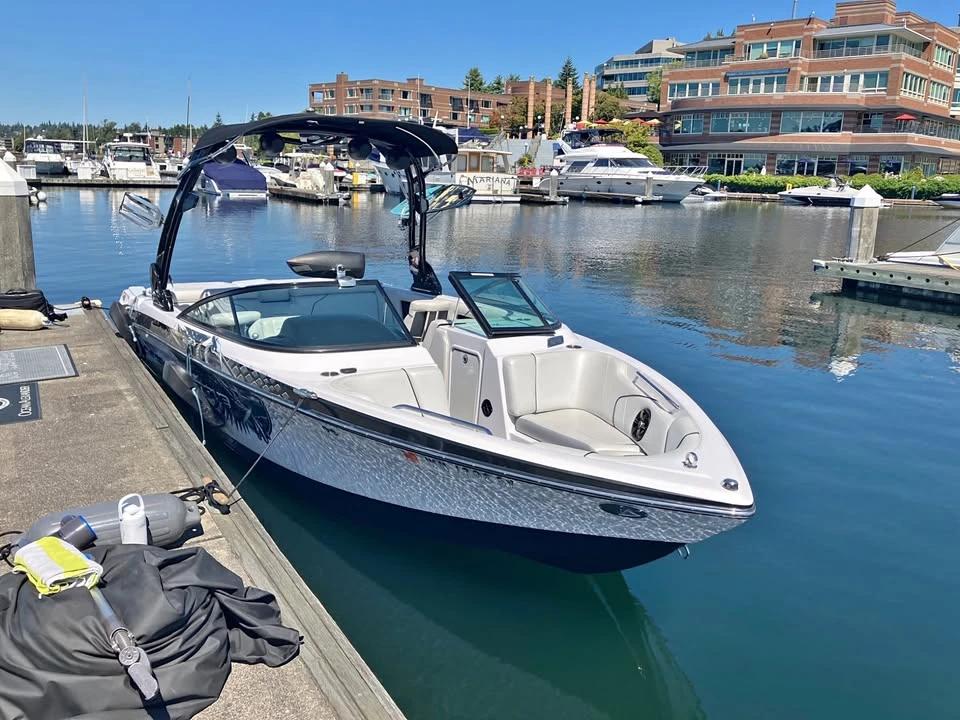 2011 Nautique Super Air Nautique 230