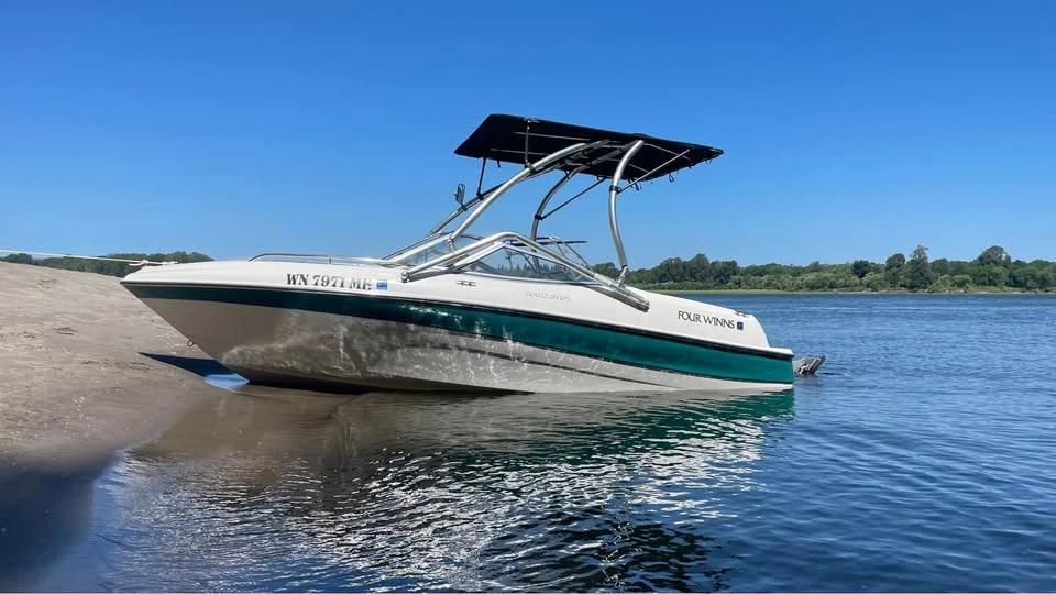 1990 Four Winns Horizon RS Boat