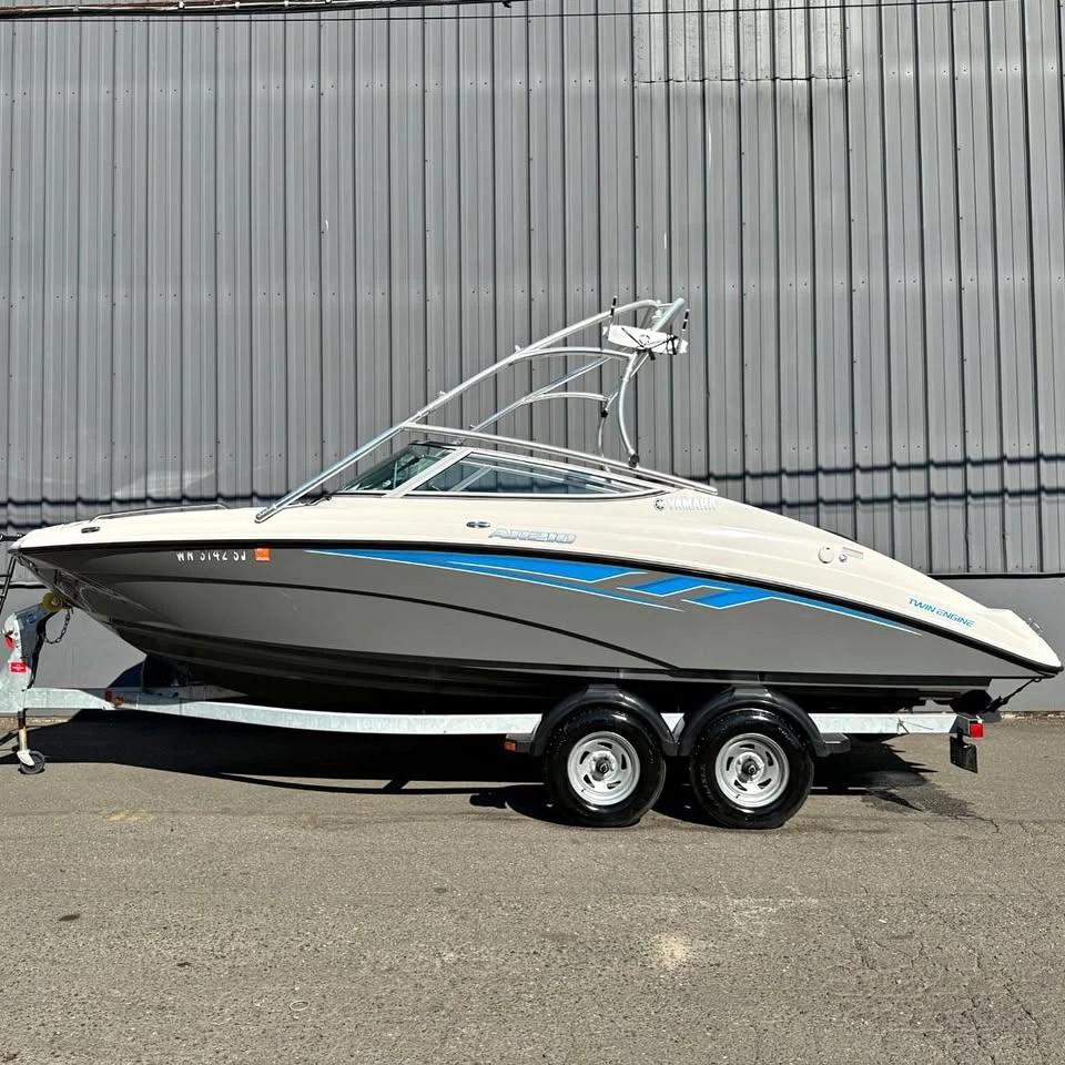 2015 Yamaha AR210