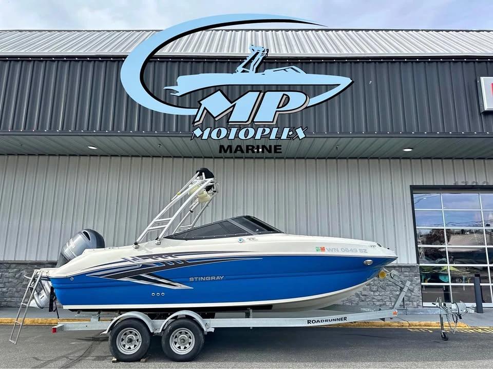 2021 Stingray 214 lr