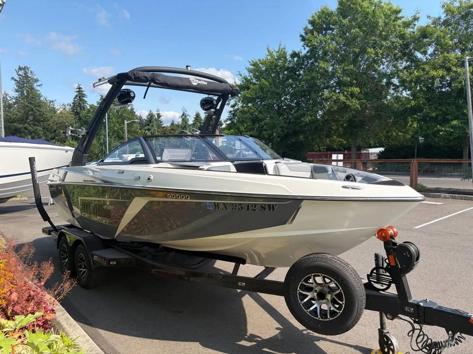 2019 Malibu 22lsv