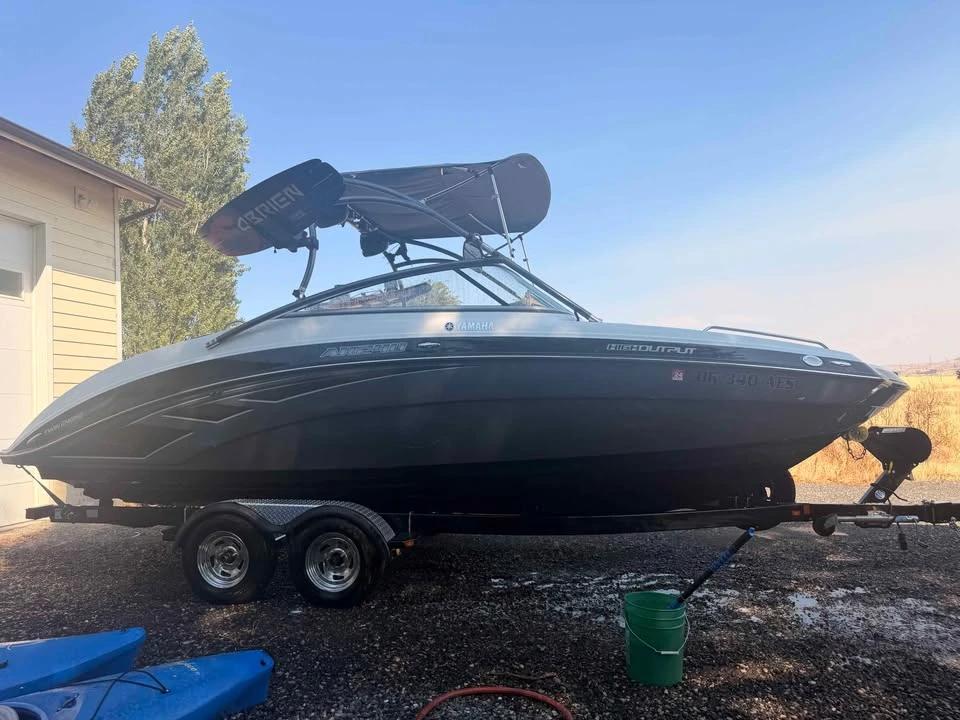 2013 Yamaha AR240