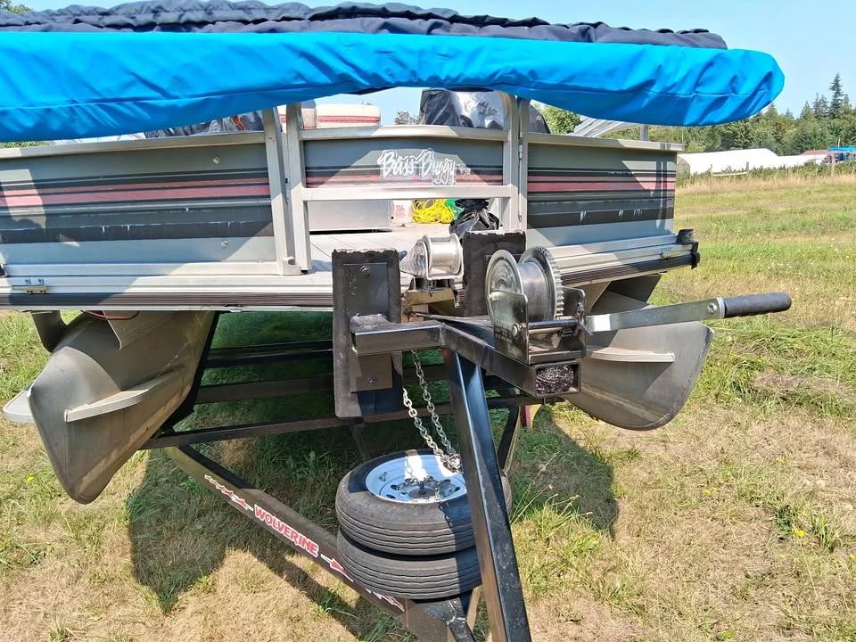 1990 20’ Sun Tracker Pontoon Boat Party Barge 20