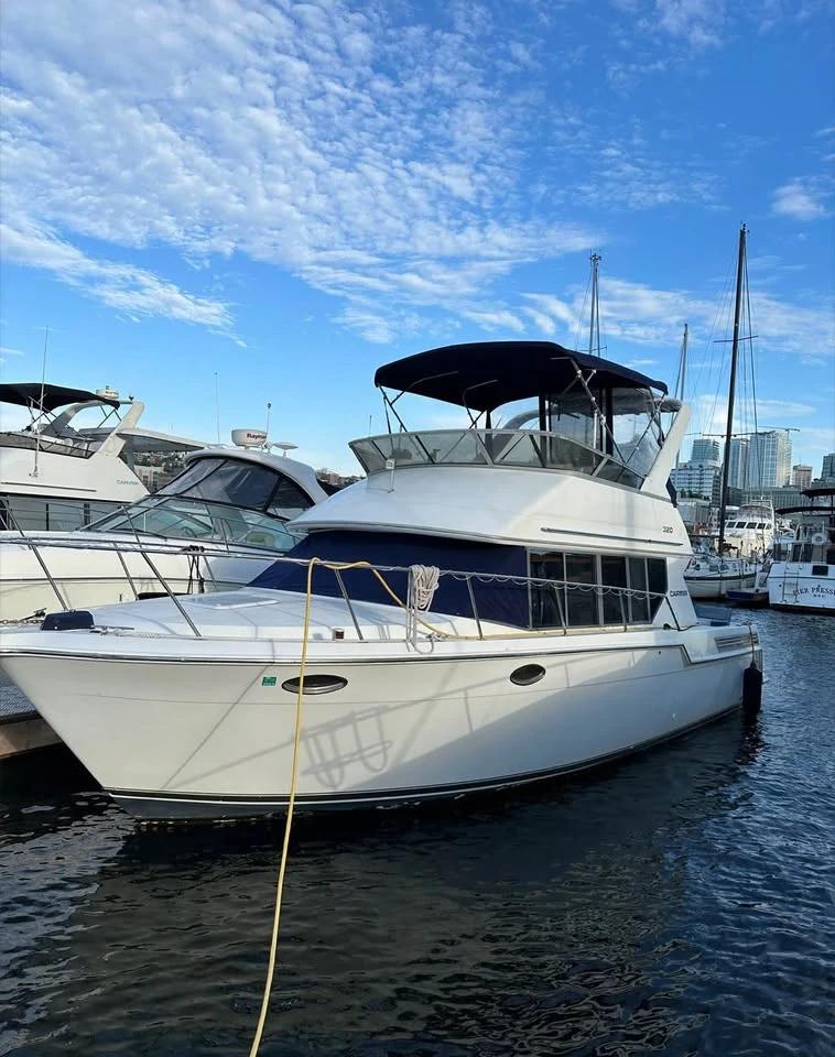 1996 Carver voyager 320 (32’) 320 Voyager