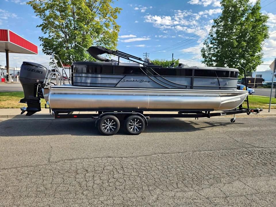 2026 Southbay 200 series tritoon S222CR