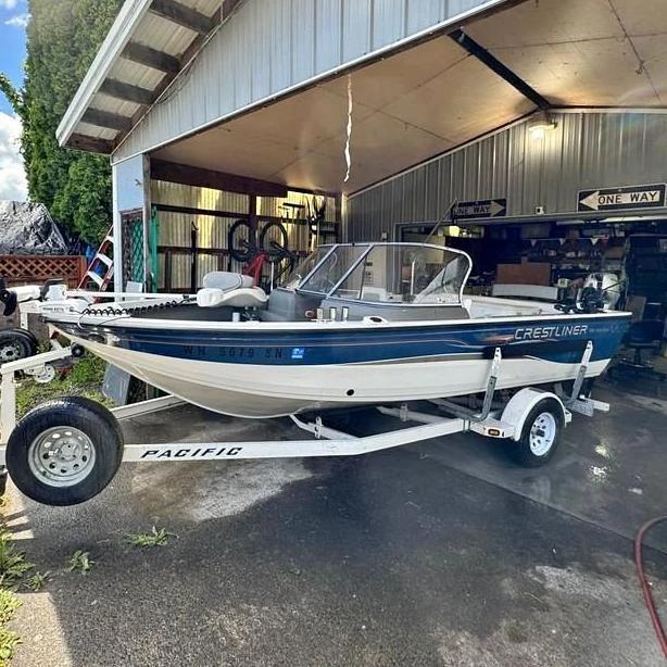 2004 Crestliner superhawk
