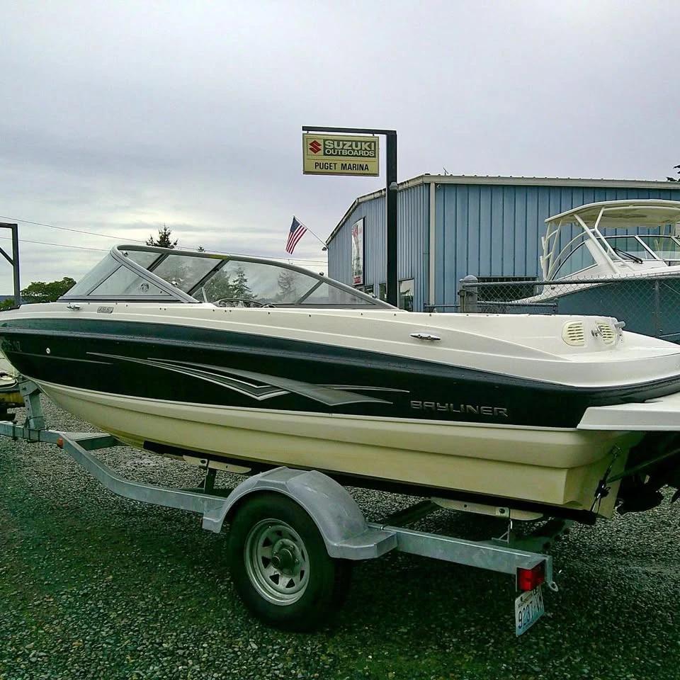 2010 Bayliner runabout