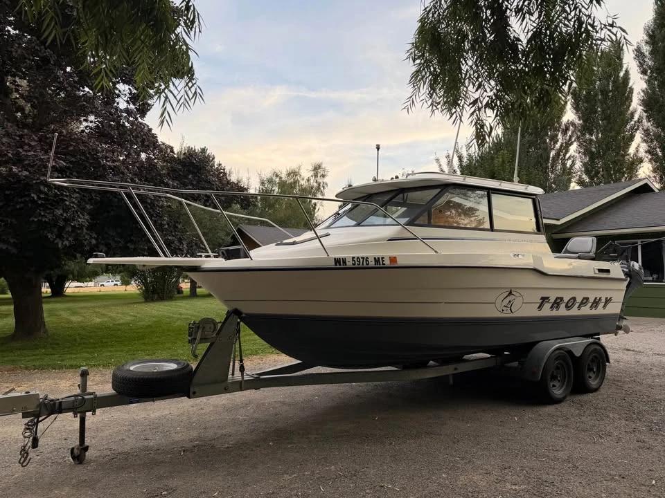 1991 Bayliner 2059 Cuddy Cabin Trophy 2059 Trophy