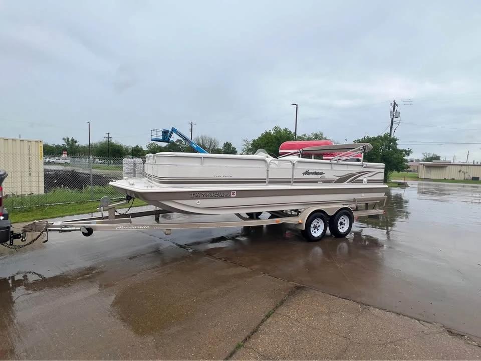 2001 Hurricane fun deck 226r FunDeck 226 RE