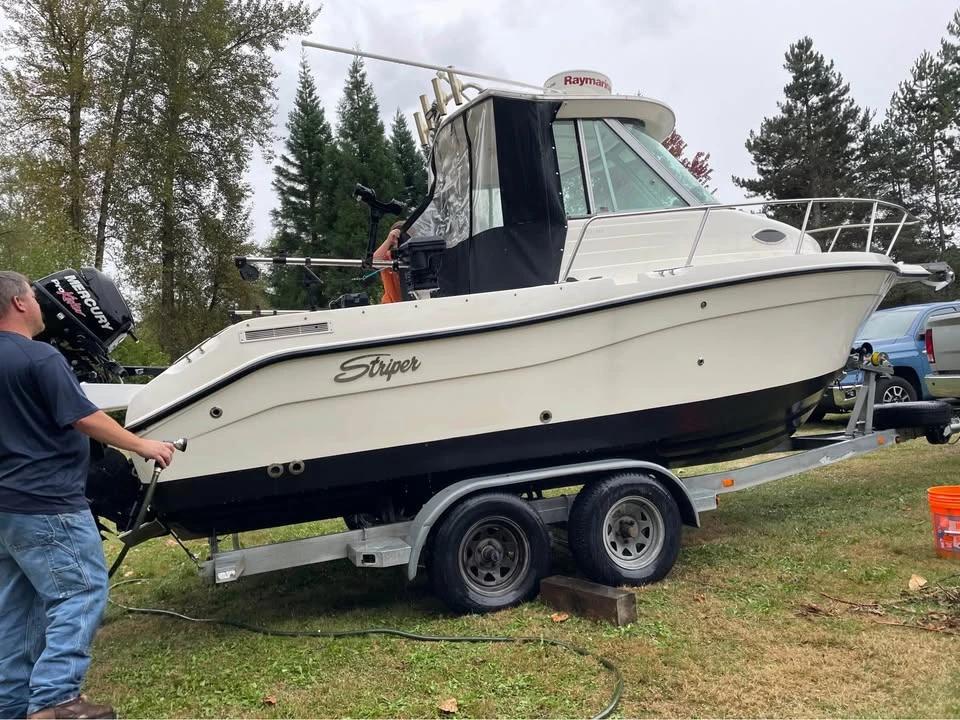 2008 Seaswirl runabout 2102