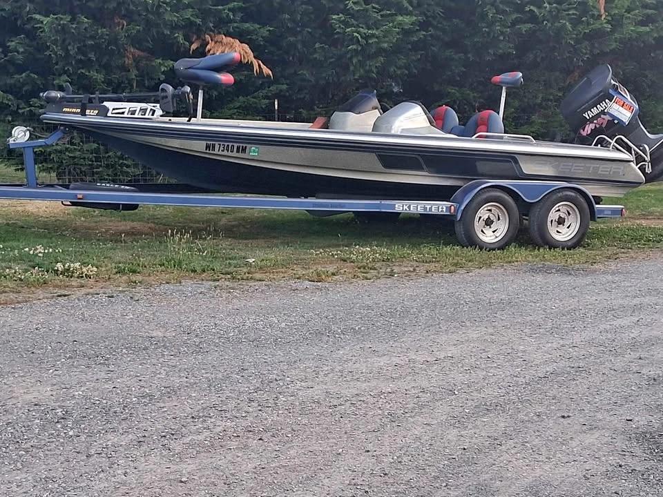 1998 SKEETER ZX 202 C