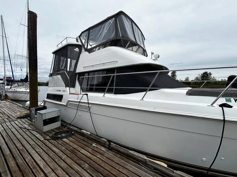 1996 Carver Motor Yacht 355 Aft Cabin Motor Yacht
