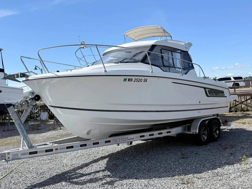 2016 Jeanneau 795 Merry Fisher 795