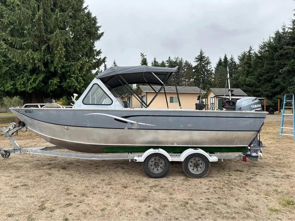 2001 Hewescraft searunner