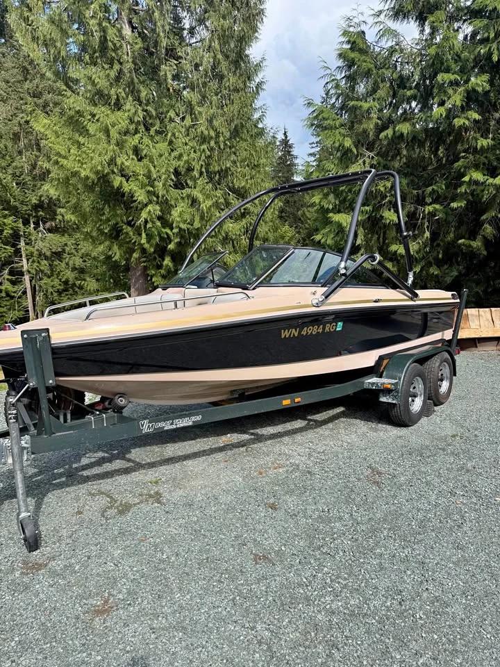 1997 Calabria sport comp wakeboard boat