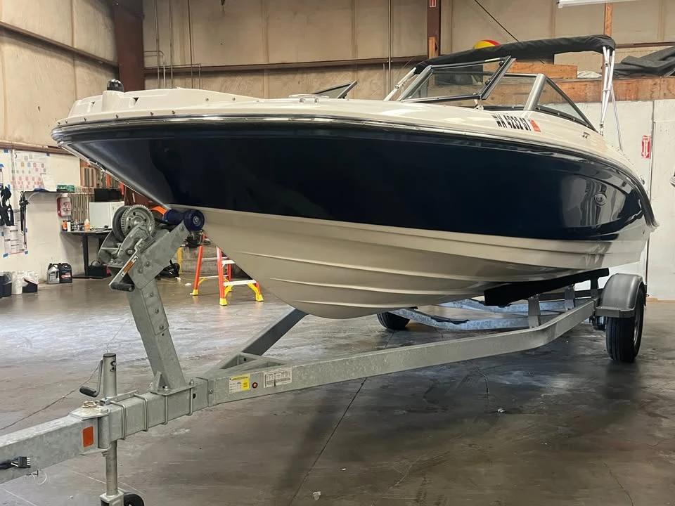 2023 Sea Ray spx 210 ob