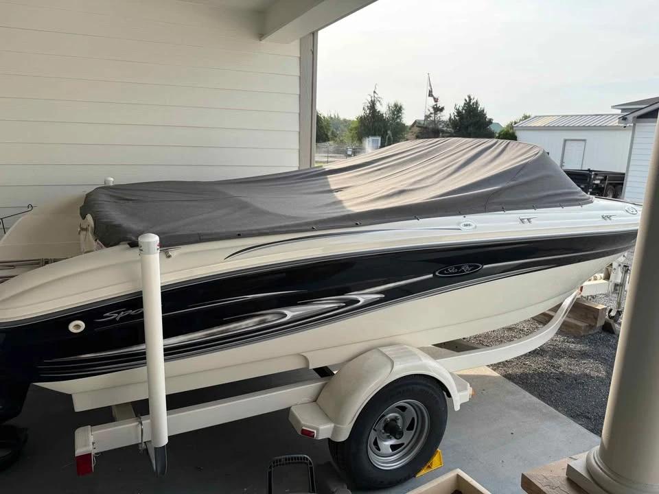 2004 Sea Ray Sport 18' 6" Bow Rider Sea Ray 200 Sport