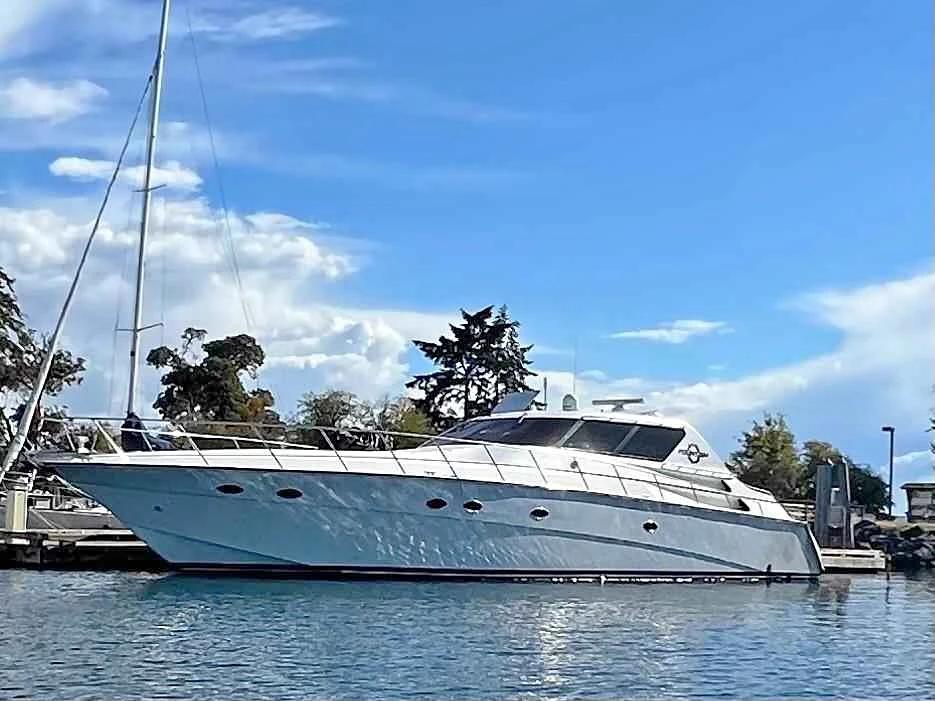 2000 65' Yacht "Fountain of Youth" Hatteras 65 Convertible