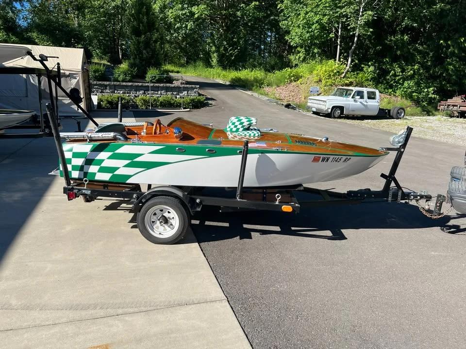 2011 custom Speed Boat
