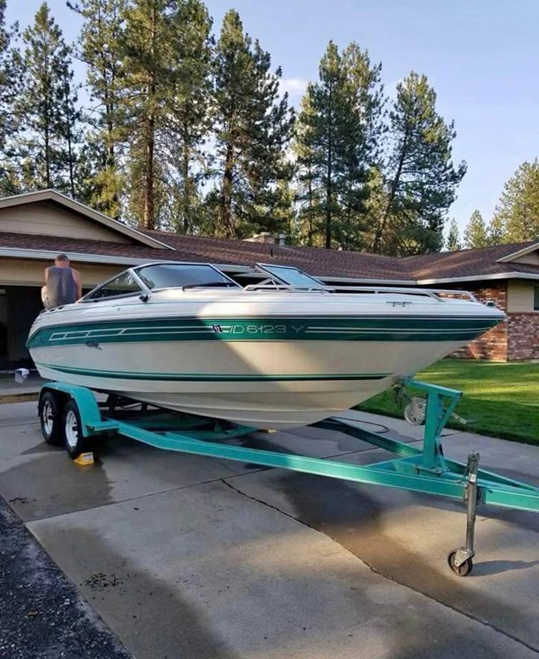 1991 Sea Ray 200 overnighter