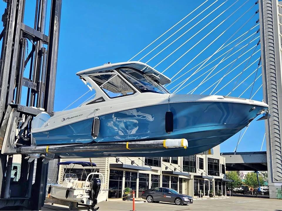 2022 Crownline Finseeker 280DC