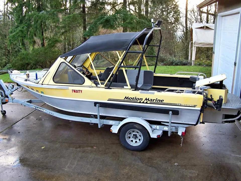2000 20 ft Motion Marine Jet MoJet