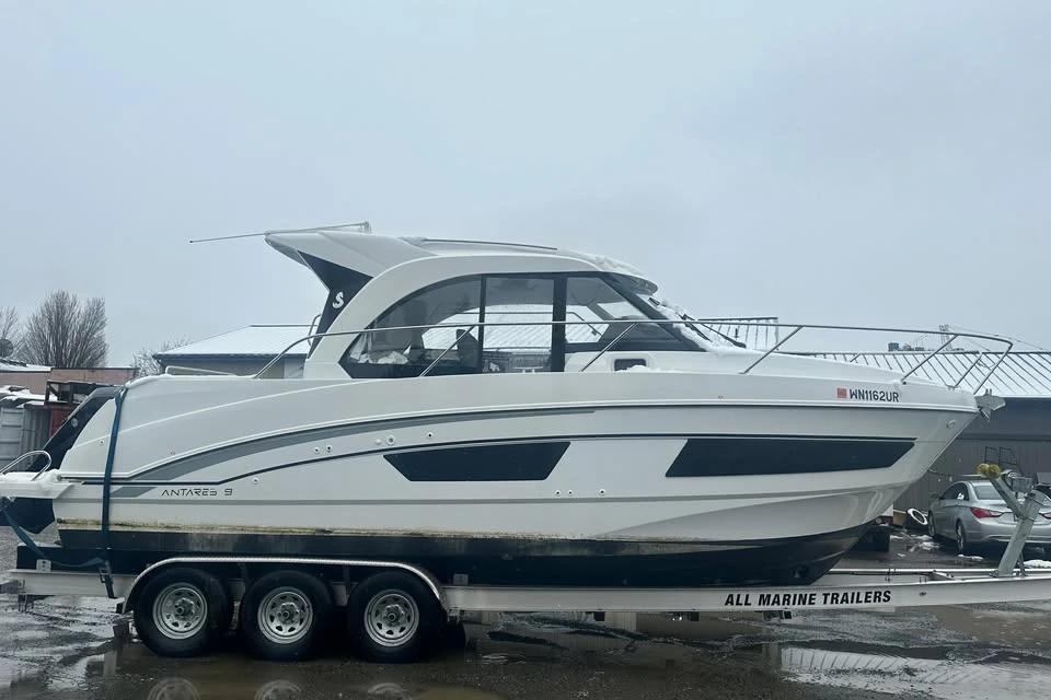 2023 2023 Beneteau Antares 9 Antares 9 OB