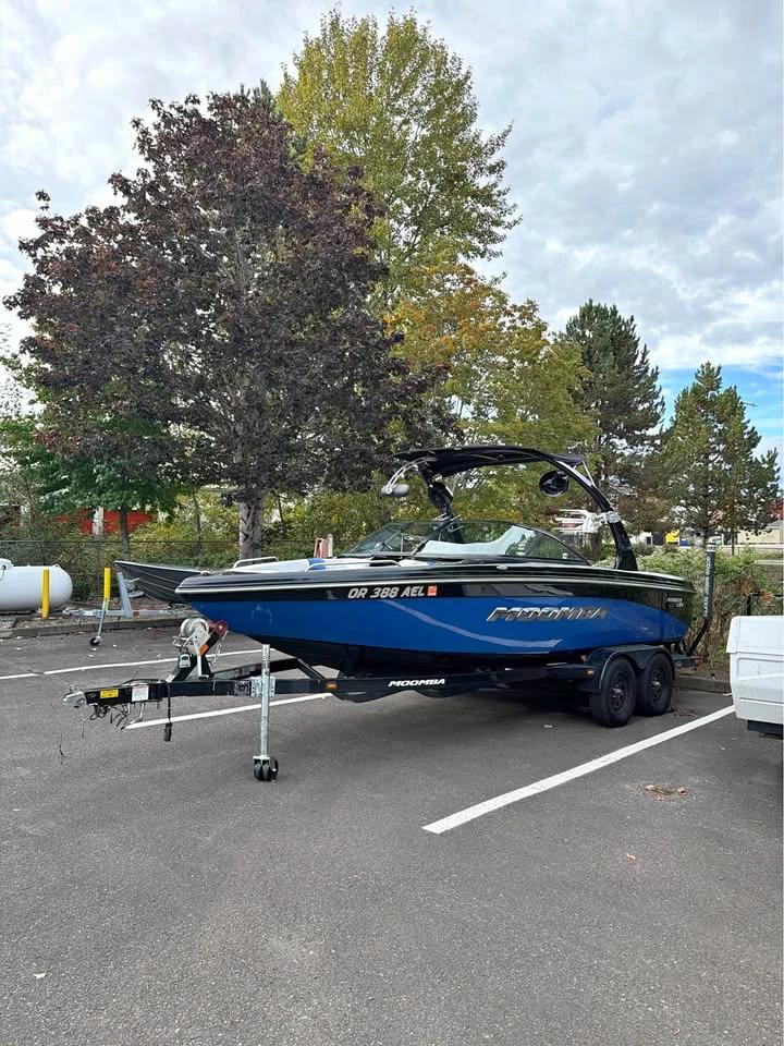 2011 Moomba mobious Lsv